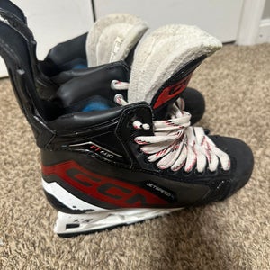 CCM Jetspeed FT680 skates NEW BLADES WITH SKATE GARDS size 6.5 (Used)