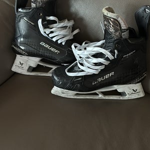 2024 Bauer Supreme Shadow Hockey Skates Regular Width 9 (Used)
