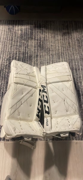 32" +1. CCM Eflex 5 Regular Goalie Full Set (Used)