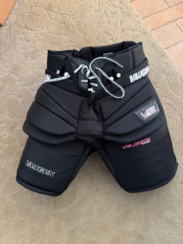 Senior XL Vaughn Velocity V10 Hockey Goalie Pants (Used)