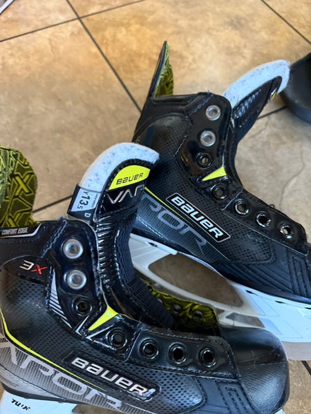 Bauer Vapor 3X Hockey Skates Regular Width 13.5 (Used)