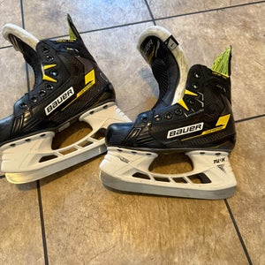 Bauer Supreme M4 Hockey Skates Regular Width Size 1 (Used)