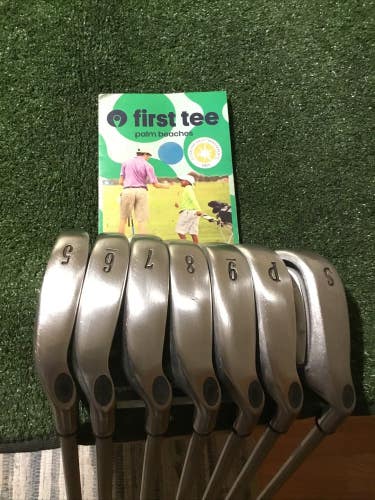 Callaway Ladies Steelhead X-14 Irons Set (5-PW-SW) Gems Graphite Shafts