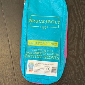 Brand New - Bruce Bolt - Premium Pro Short cuff - YL
