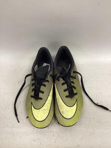 Used Nike Soccer Cleats Yellow Junior 05.5 11851-S000036655