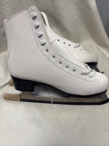 Brand New Womens Size 7 American Figure Ice Skates. White