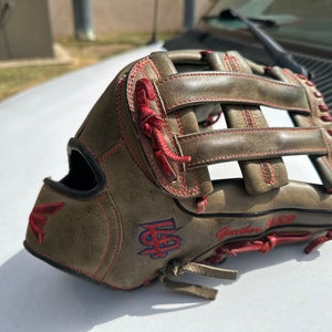 Easton College Issue RH Outfield Core Pro Baseball Glove 12.75" (Used)
