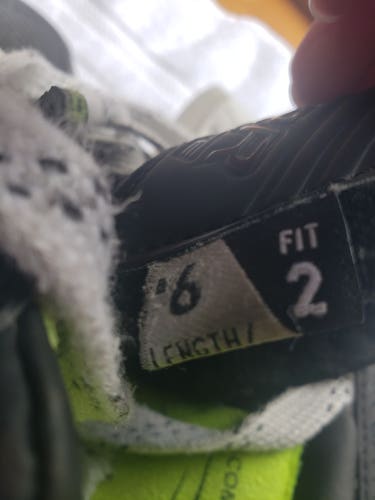 Bauer Elite Hockey Goalie Skates 6 (Used)