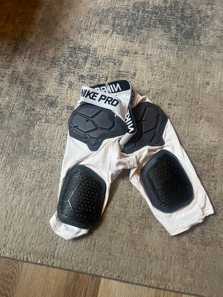 Medium Youth Nike Pro Combat Hyperstrong 3.0 (New)
