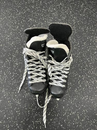 Used Reebok 5K PERFORMANCE Youth Hockey Skate Youth 13.0 11849-S000030923