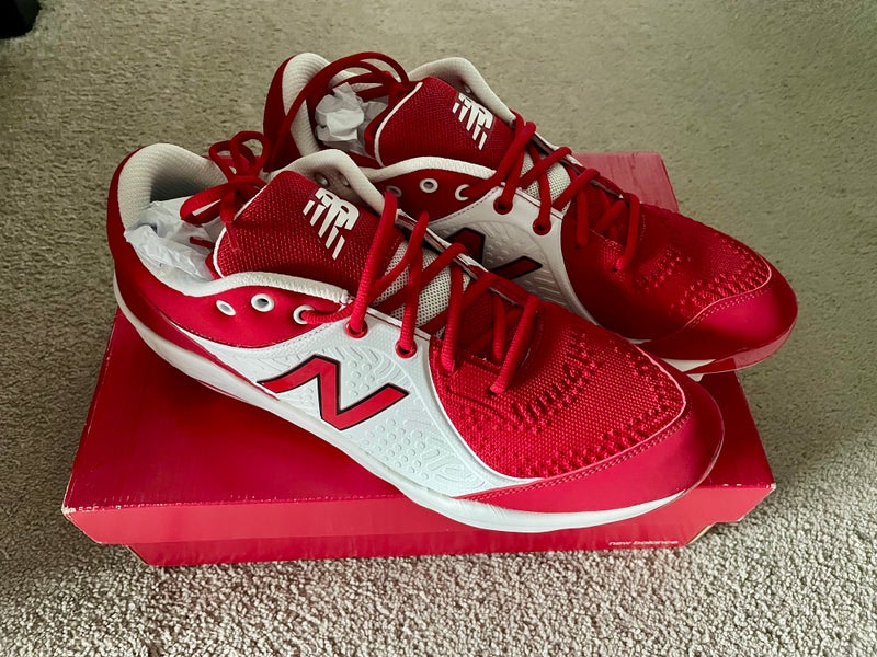 Red Men's Size M 15.0 (W.16.0) Adult New Balance Molded Cleats Cleats (New)