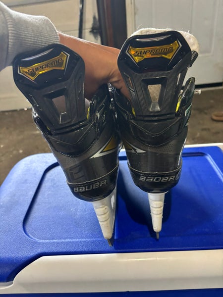 Bauer Supreme 3S Pro Hockey Skates Regular Width Size 3 (Used)