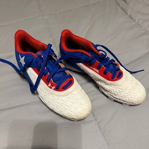 Kid's 4Y (Big Kids / Youth) Youth Under Armour Low Top Molded Cleats (Used)