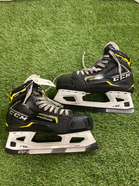Senior CCM Super Tacks 9380 Hockey Goalie Skates Regular Width 8 (Used)