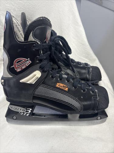 Senior Adult Size 9 CCM KINETIK PROFILE 4.3 Ice Hockey Skates. Pro Lite 3