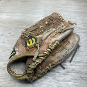 Wilson A2130 RHT Signature Series Roger Clemens Baseball Glove 11 Inch Leather