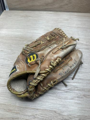 Wilson A2130 RHT Signature Series Roger Clemens Baseball Glove 11 Inch Leather