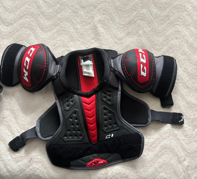Men's Medium Junior CCM QLT 230 Shoulder Pads (Used)