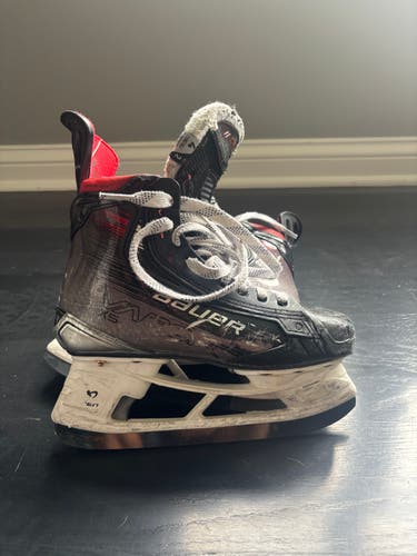 Bauer Vapor X5 Pro Hockey Skates Size 4 (Used) - EXTRA STEEL INCLUDED!!!