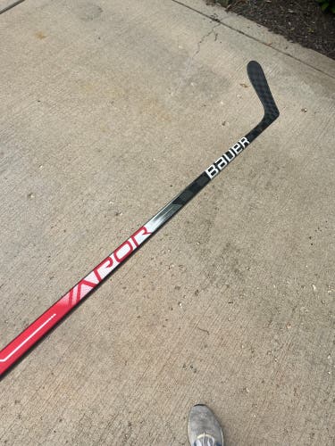 Senior Bauer Vapor Hyperlite Left Hand Hockey Stick P28 Pro Stock (New)