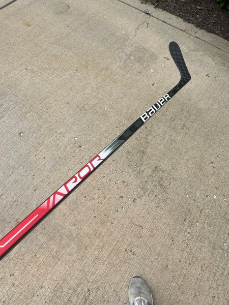 Senior Bauer Vapor Hyperlite Left Hand Hockey Stick P28 Pro Stock (New)