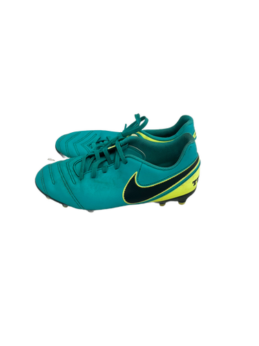 Used Nike TIEMPO Soccer Cleats Teal Junior 05 11692-S000140205