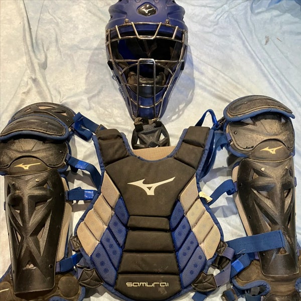 Blue Intermediate Mizuno Samurai Catcher's Set (Used)