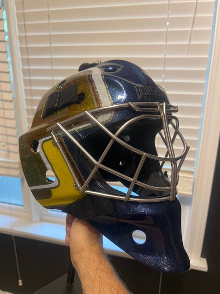 Senior Medium Bauer NME 10 Goalie Mask (Used)