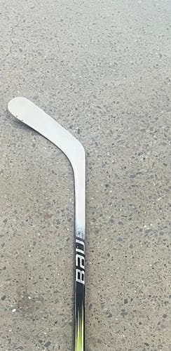 Junior Bauer Vapor Hyperlite 2 Left Hand Hockey Stick P92 (Used)