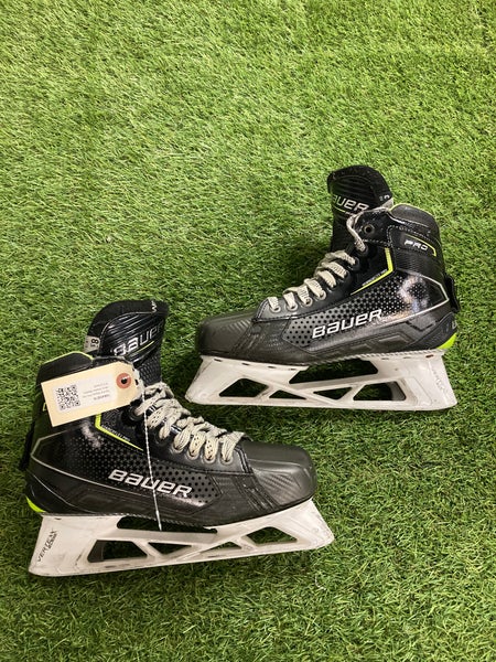 Senior Bauer Pro Hockey Goalie Skates 8.5 (Used)