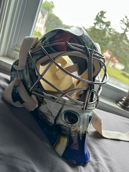 Intermediate Medium Bauer NME3 Goalie Mask Pro Stock (New)
