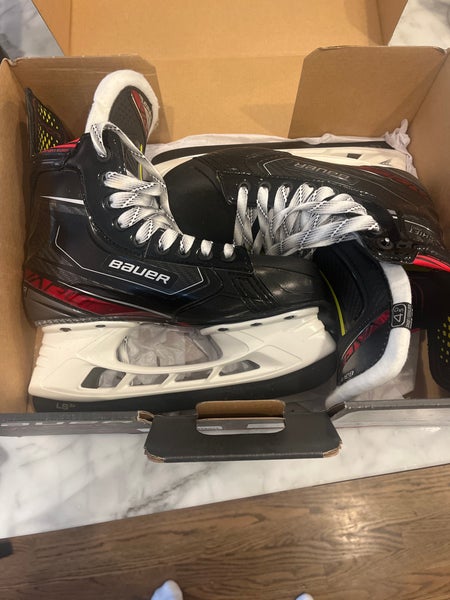 2019 Bauer Vapor X Shift Pro Hockey Skates Regular Width Size 4.5 (Used)