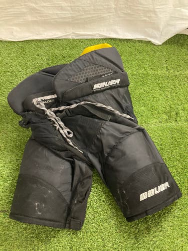 Black Senior Large Bauer Supreme TotalOne Hockey Pants (Used)