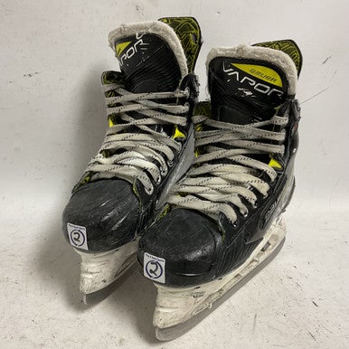 Used Bauer VAPOR 3X Junior Hockey Skate White/Black/Yellow Junior 02 11855-S000189802