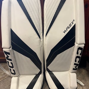 26" CCM YTFLEX 3 Goalie Leg Pads (Used)