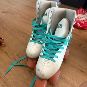 Impala Roller Skates W7 (Used)