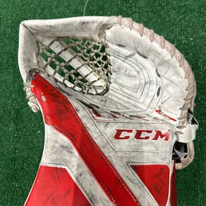 Red Junior CCM Axis 1.5 Goalie Gloves & Blockers Regular (Used)