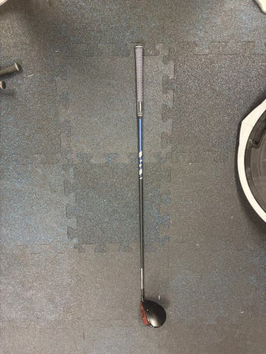 Unisex 2023 TaylorMade Left Hand Driver Stiff Flex 9 Loft (Used)