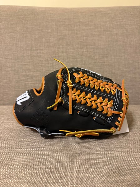 Marucci Capitol Series 11.75" Baseball Glove: MFG14K4 Black RHT