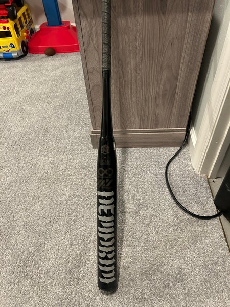 DeMarini Bat (-4.5) 26 oz 34" (Used)