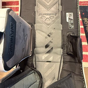 XL Bauer Supreme Shadow Goalie Leg Pads (Used)