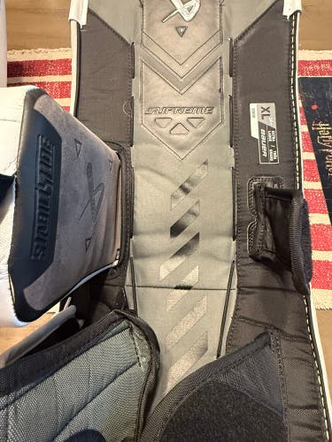 XL Bauer Supreme Shadow Goalie Leg Pads (Used)