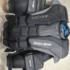 Large Bauer Elite Goalie Chest Protector (Used)