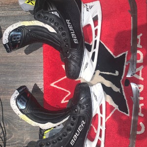 Custom Used Bauer Vapor Hyperlite 2 Hockey Skates 7D