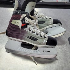 Used Bauer VAPOR VI Senior Hockey Skate Senior 4 11497-S000151428