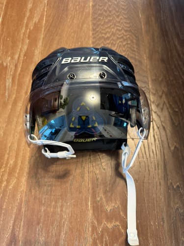 Medium Bauer Re-Akt 150 Helmet Pro Stock (Used)