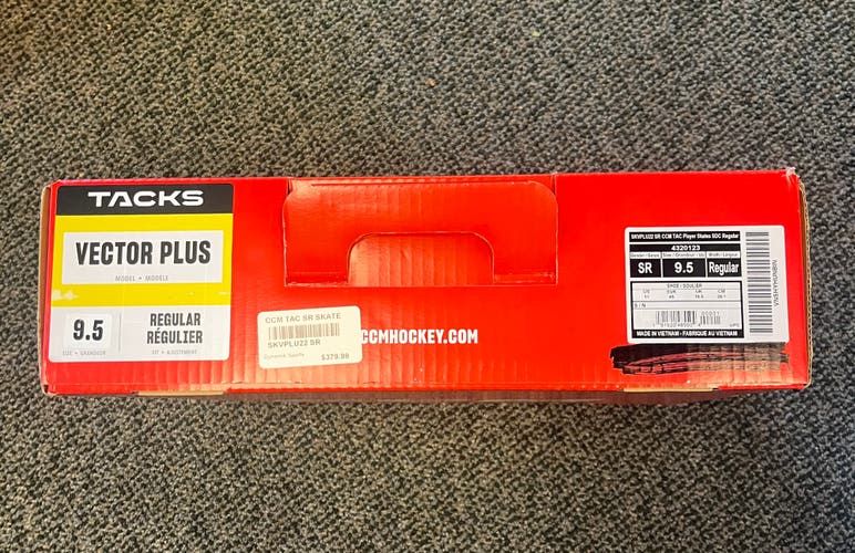 CCM Tacks Vector Plus Skates Senior 9.5 Regular Width