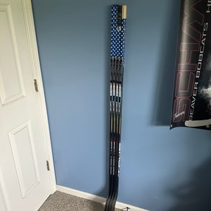 4 Pack Senior True Hzrdus 9x4 Right Handed Hockey Stick P28 Pro Stock USA Tactile Grip (New)