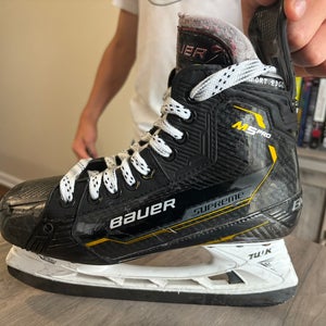 2024 Bauer Supreme M5 Pro Hockey Skates Regular Width Size 5 (Used)