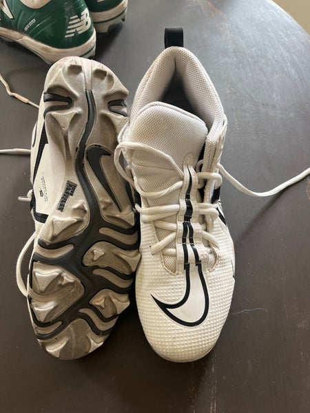 Men's Size M 8.5 (W 9.5) Nike ALPHA Low Top (Used)